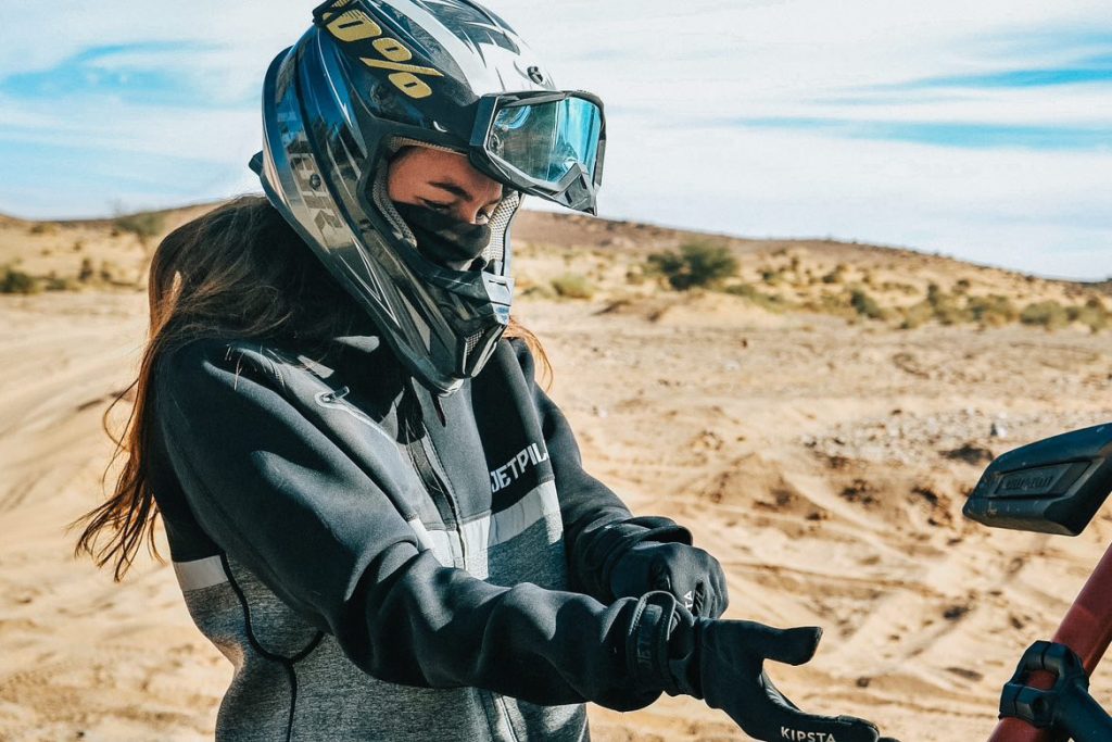 5EE2FAF3-4030-4A57-B045-D6AAFC1AFD8B